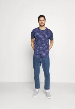 Pier One T-shirt imprimé Prix De Lancement t-shirts col rond homme -VêtementsElite Boutique 00402486fb89484bae4b89d7f955213f