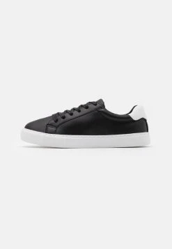 Vendre-Réclame Pier One UNISEX - Baskets basses sneakers rond