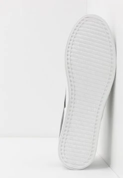 Pier One Prix Aimable UNISEX - Baskets basses baskets & sneakers rond homme 14 Pier One Prix Aimable UNISEX - Baskets basses baskets & sneakers rond homme -VêtementsElite Boutique 030b21b0cbba4f6997d98a56959370b2