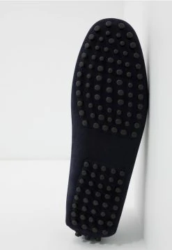 Prix Abordable Pier One Mocassins chaussures basses carré homme -VêtementsElite Boutique 031be111a0e641f88c5e147cc6c18357