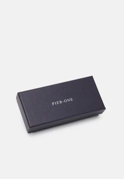 Pier One Vendre SET - Noeud papillon pochettes de costume floral homme -VêtementsElite Boutique 03afcd2bd0ab45e8a2c6305a31a46670