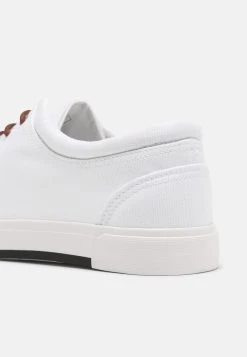 Prix Malin Pier One UNISEX - Baskets basses sneakers rond 13 Prix Malin Pier One UNISEX - Baskets basses sneakers rond -VêtementsElite Boutique 03e1a3867be94801963a4480dafb545d