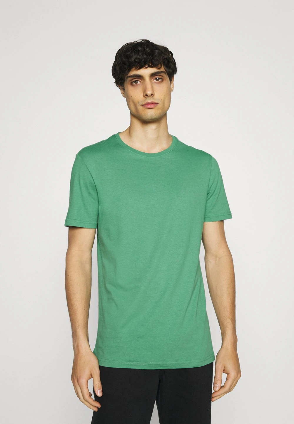 Pier One 5 PACK - T-shirt basique Meilleur Prix Garanti t-shirts col rond homme 4 Pier One 5 PACK - T-shirt basique Meilleur Prix Garanti t-shirts col rond homme – Image 2