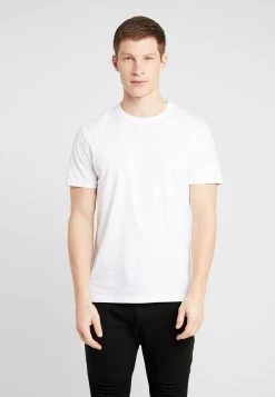 Pier One Prix Abordable 5 PACK - T-shirt basique t-shirts col rond homme 20 Pier One Prix Abordable 5 PACK - T-shirt basique t-shirts col rond homme -VêtementsElite Boutique 09629680fd4c490bb0c8df506a9891fc
