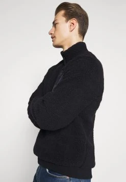 Pier One Sweat polaire Prix Avantageux sweats & hoodies col camionneur homme -VêtementsElite Boutique 0b27e21a839e4f56af9be8aed42665b4