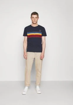 Pier One T-shirt imprimé Prix Distinctifs t-shirts col rond homme -VêtementsElite Boutique 0b333394632544d7b1a8d7bf88c39a00