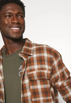 Pier One Prix Discount THERAPY BIKE EMBRO - T-shirt basique t-shirts col rond homme 12 Pier One Prix Discount THERAPY BIKE EMBRO - T-shirt basique t-shirts col rond homme -VêtementsElite Boutique 0b6054721ddf48aaa15928151096f3b3