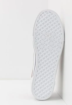 Pier One Baskets basses Qualité Excellente baskets & sneakers rond homme 15 Pier One Baskets basses Qualité Excellente baskets & sneakers rond homme -VêtementsElite Boutique 0b629e6209eb4e54bc1aef0d4060157b