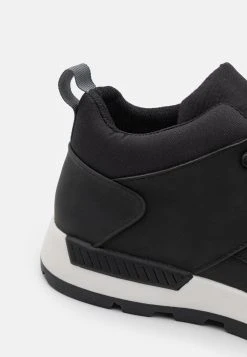 Promos Pier One Baskets basses baskets & sneakers rond homme -VêtementsElite Boutique 0b650cd09b964638b7c16629dbda1153