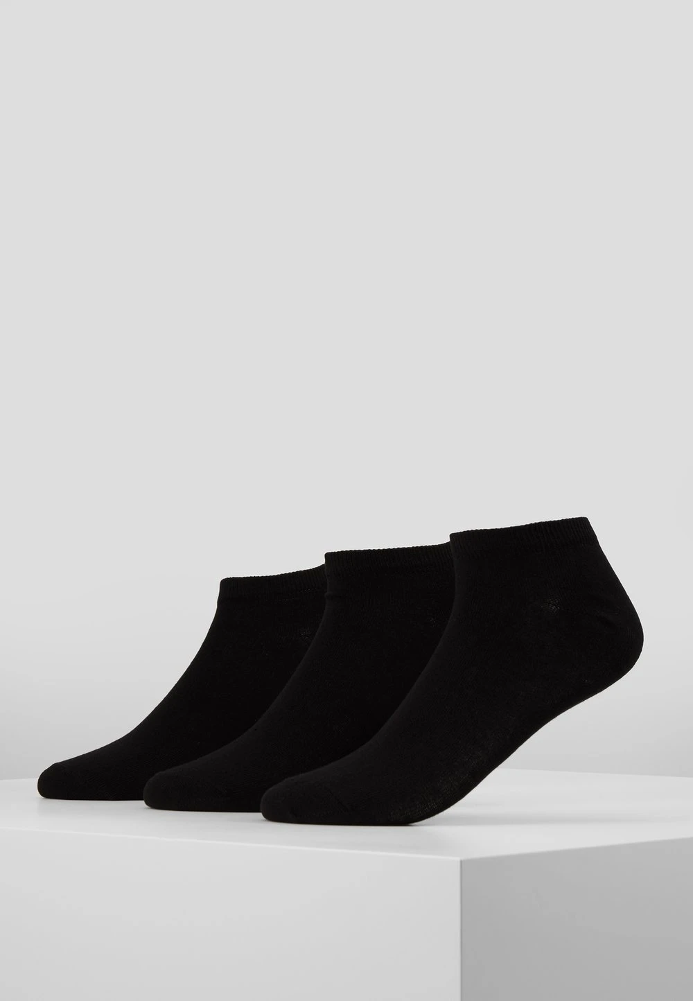 Pier One 3 PACK - Chaussettes Prix De Rêve sous-vêtements & chaussettes couleur unie homme 3 Pier One 3 PACK - Chaussettes Prix De Rêve sous-vêtements & chaussettes couleur unie homme