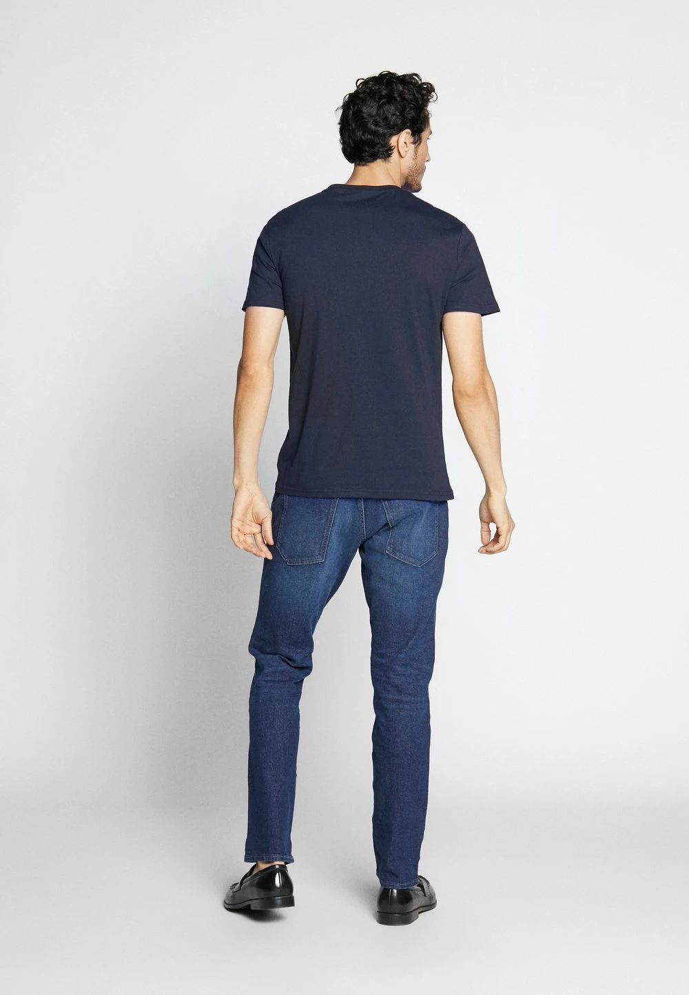 Pier One 4 PACK - T-shirt basique Qualité Fiable t-shirts col rond homme 5 Pier One 4 PACK - T-shirt basique Qualité Fiable t-shirts col rond homme – Image 3