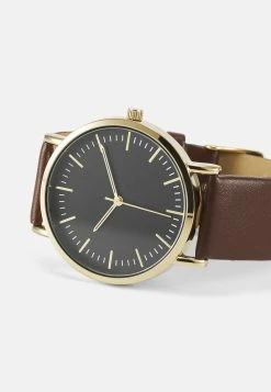 Pier One UNISEX - Montre Prix Refroidis montres et bijoux boucle ardillon 9 Pier One UNISEX - Montre Prix Refroidis montres et bijoux boucle ardillon -VêtementsElite Boutique 0d413e098d6d413082ffb410d61e55b9