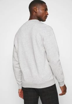 Prix Distinctifs Pier One Sweatshirt pulls et gilets col rond homme -VêtementsElite Boutique 10eb190a0abb4fe7acb117f54c33ed5d