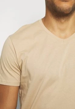 Prix Affortable Pier One 3 PACK - T-shirt basique t-shirts col en v homme -VêtementsElite Boutique 112e274a77d44bfdb30f2a1f86f0f677