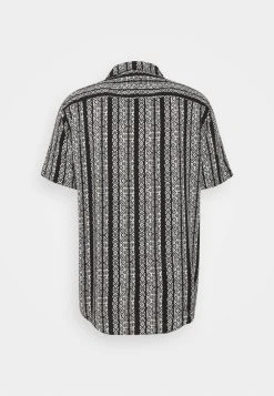 Pier One Chemise 50% Off De Vente chemises col revers homme -VêtementsElite Boutique 129096680bcd4d31add693f781fcd6bc