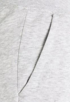 Réduction Pier One 2 PACK - Pantalon de survêtement pantalons normale homme -VêtementsElite Boutique 12c6ccaf8ea149bba803c59763b574d0