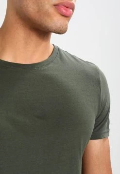 Pier One Rabais T-shirt basique t-shirts col rond homme 26 Pier One Rabais T-shirt basique t-shirts col rond homme -VêtementsElite Boutique 137e48a074bb4ca1aa28d1907e25ea32