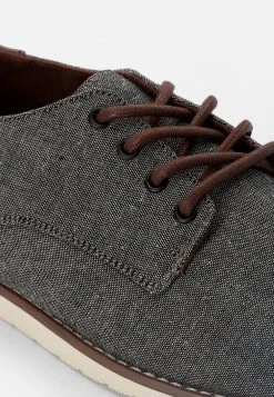 Pier One Derbies Prix Dynamité derbies et richelieus rond homme -VêtementsElite Boutique 13ecc0d217bb47948bbf413ffc39a8fb