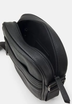 Pier One Prix d’Amis Sac bandoulière sacs compartiment pour téléphone portable homme -VêtementsElite Boutique 15d625c4844645738e31e4db9faa3e28
