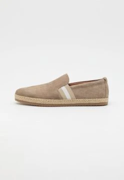 En Remise Pier One Espadrilles rond homme 15 En Remise Pier One Espadrilles rond homme -VêtementsElite Boutique 19626ec8322d4e119abfdb20c5547b7f