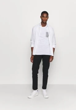 Pier One T-shirt imprimé Prix Sacrifiés t-shirts col rond homme -VêtementsElite Boutique 1d878366b9d64b15a2972aceec8aabb1