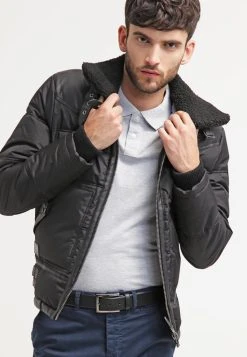 Pier One Prix Préférentiel Polo t-shirts & polos col polo homme -VêtementsElite Boutique 1e333d3fc64049b780021abbb7622a8a