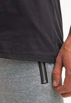 Pier One Petit Prix Débardeur t-shirts & polos encolure large ronde homme -VêtementsElite Boutique 1e529ed1004d4abab9ac490396ea5f81