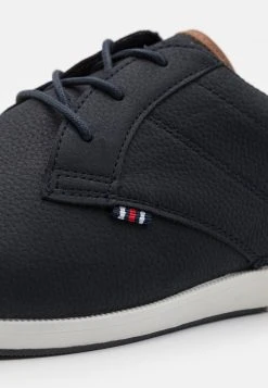 Réduction Pier One Chaussures à lacets derbies, richelieus & chaussures bateau rond homme 15 Réduction Pier One Chaussures à lacets derbies, richelieus & chaussures bateau rond homme -VêtementsElite Boutique 209f506613a44d7884b3f34a9c08d8d5