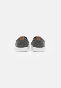 Pier One UNISEX - Baskets basses Meilleur Prix Garanti mocassins et loafers rond -VêtementsElite Boutique 20ca87530cdf4df9a43e10ae751aecbc