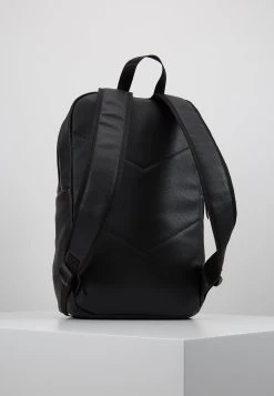 Pier One UNISEX - Sac à dos Rabais sacs poche pour pc portable 15 pouces -VêtementsElite Boutique 21333ca68fa647b7b4e775e9f3aa410f