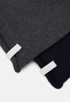 Pier One 2 PACK - Bonnet Prix De Rêve casquettes et bonnets chiné homme 8 Pier One 2 PACK - Bonnet Prix De Rêve casquettes et bonnets chiné homme -VêtementsElite Boutique 22ba5762f14541078bd659a84698bee7