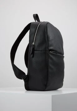 Pier One UNISEX - Sac à dos Rabais sacs poche pour pc portable 15 pouces -VêtementsElite Boutique 23c32c05ae5e4f37a2a7aff31a1fe1b9