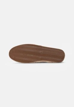 Pier One Meilleure qualité RENA ESPADRILLE UNISEX - Espadrilles chaussures basses rond -VêtementsElite Boutique 23ef751f634e4017a06b87b0396948a2