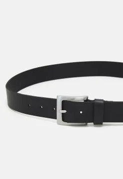 Rabais Pier One LEATHER - Ceinture ceintures boucle ardillon homme -VêtementsElite Boutique 254bd2d1b19f49b1b5f79b1255f1291b