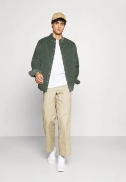 Prix Affortable Pier One CORDUROY SHIRT - Chemise chemises col à boutons homme 9 Prix Affortable Pier One CORDUROY SHIRT - Chemise chemises col à boutons homme -VêtementsElite Boutique 2681d3c7023841dc87c6d622ce5c1c61