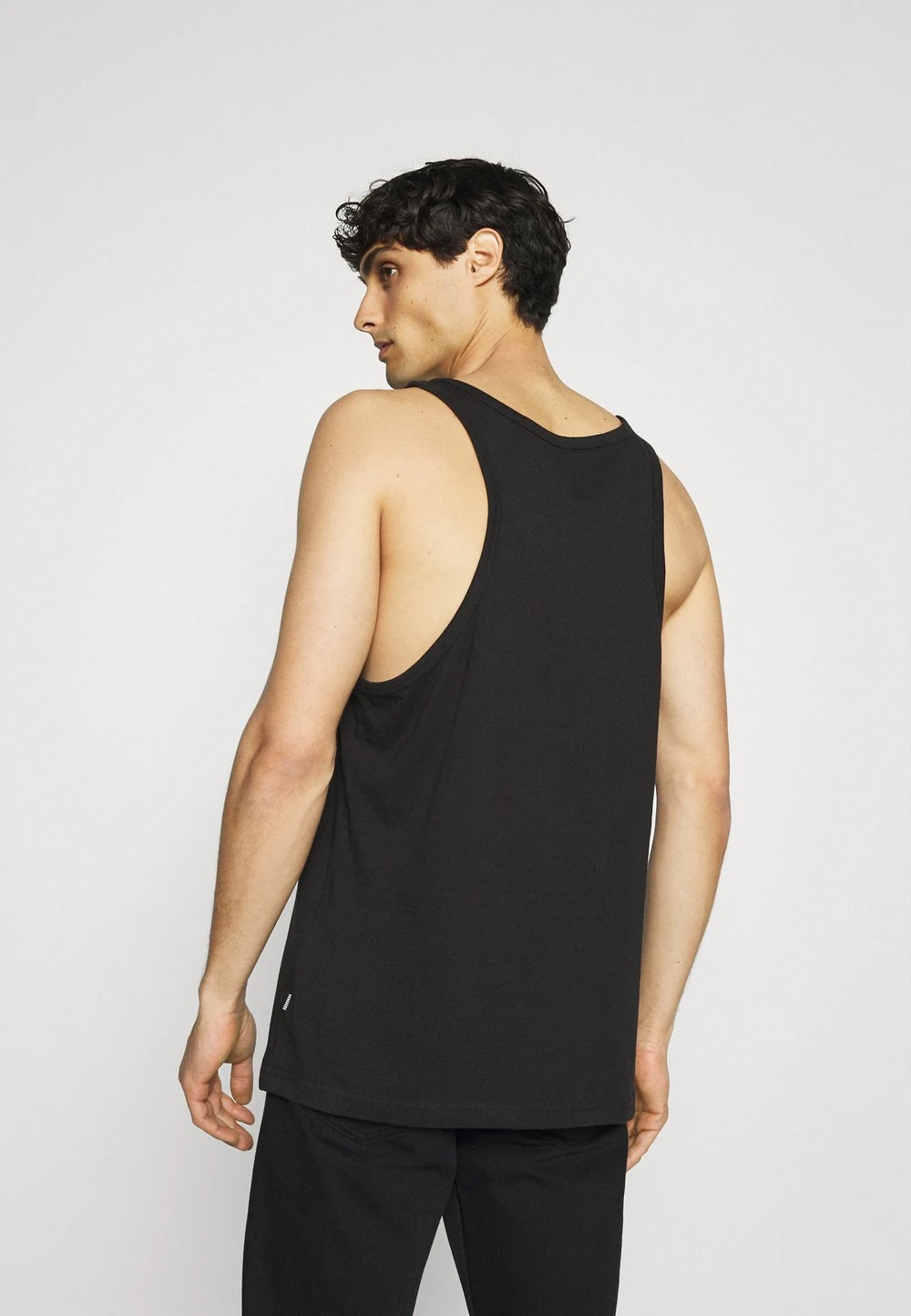 Prix Refroidis Pier One 2 PACK - Débardeur t-shirts encolure large ronde homme 5 Prix Refroidis Pier One 2 PACK - Débardeur t-shirts encolure large ronde homme – Image 3