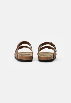 Vendre Pier One Mules sandales ouvert unisex -VêtementsElite Boutique 29138d3ec08a4a3c94609f5709921c8e