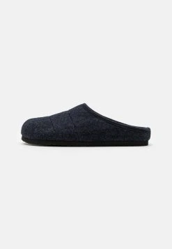Pier One UNISEX - Chaussons Soldes rond homme -VêtementsElite Boutique 296858359be944a98d9d6b44e2b4dba7 1
