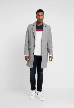 Promos Pier One T-shirt à manches longues t-shirts & polos col rond homme -VêtementsElite Boutique 29e109eae189405994b919b5d531fb69