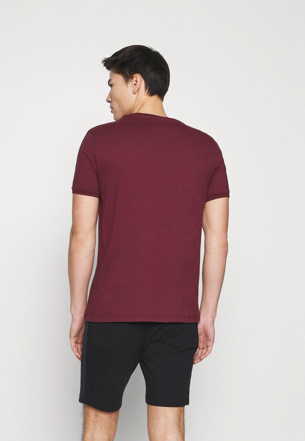 Un Tarif Préférentiel Pier One LOUNGE TEE - Haut de pyjama pyjamas col rond homme 5 Un Tarif Préférentiel Pier One LOUNGE TEE - Haut de pyjama pyjamas col rond homme – Image 3