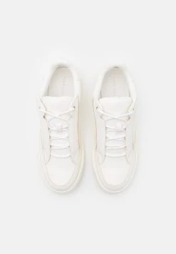 Pier One Baskets basses Bas Prix sneakers rond homme -VêtementsElite Boutique 2c91764f4ac14ce3aa2601594068add7