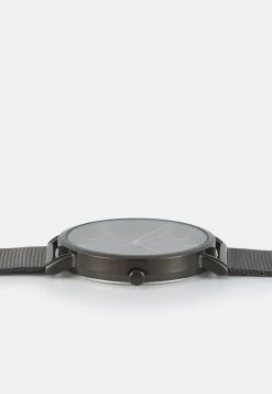 Pier One Soldes En Ligne UNISEX SET - Montre montres et bijoux fermoir coulissant 9 Pier One Soldes En Ligne UNISEX SET - Montre montres et bijoux fermoir coulissant -VêtementsElite Boutique 2d4535747a584ccdba7b637c16d61b9c