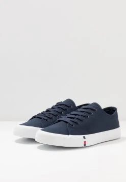 Prix Dégriffé Pier One UNISEX - Baskets basses baskets & sneakers rond 13 Prix Dégriffé Pier One UNISEX - Baskets basses baskets & sneakers rond -VêtementsElite Boutique 2ede1e5efce7440db7e1f8ece3d9612b