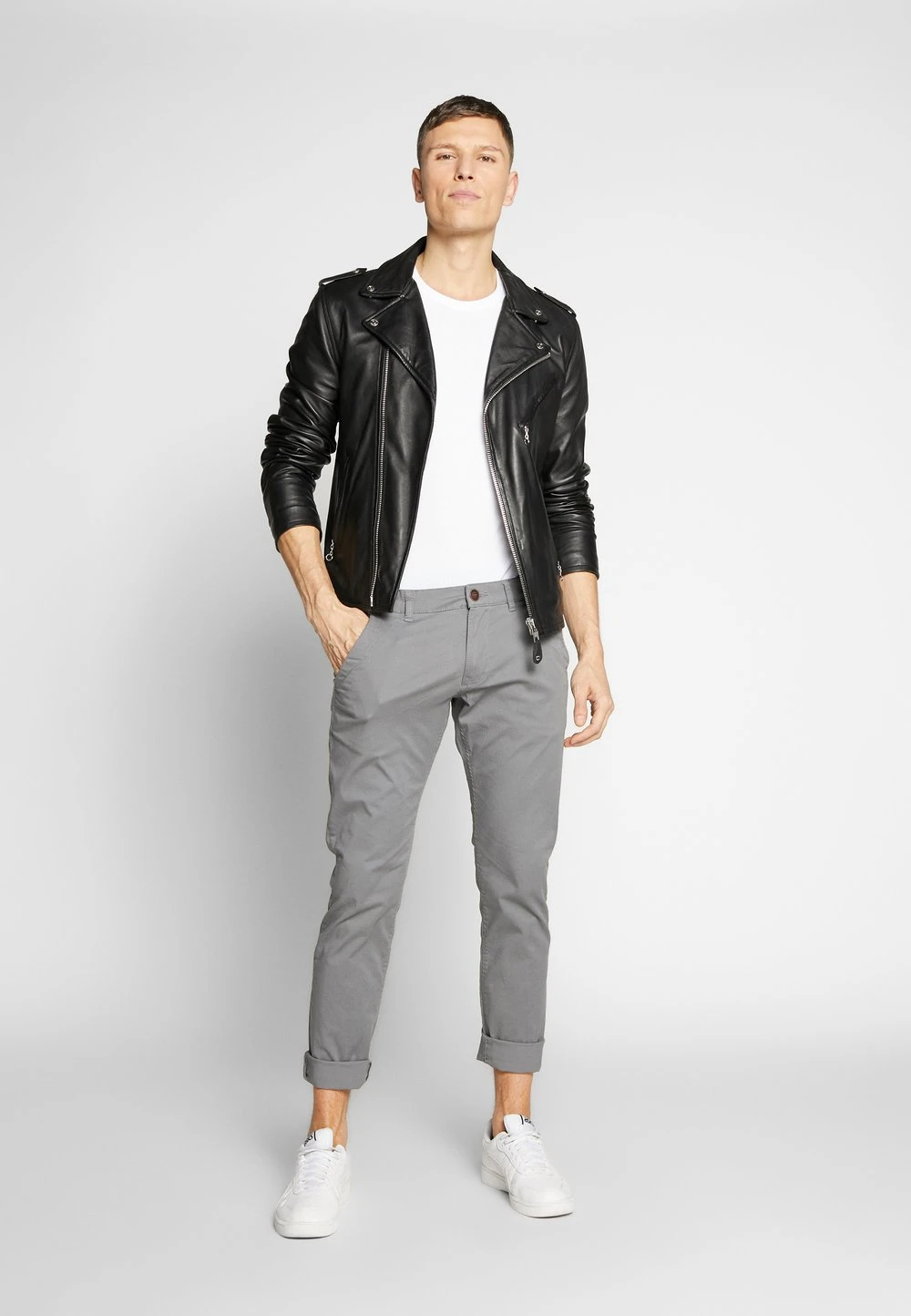 Qualité Fiable Pier One 3 PACK - T-shirt basique t-shirts col rond homme 4 Qualité Fiable Pier One 3 PACK - T-shirt basique t-shirts col rond homme – Image 2