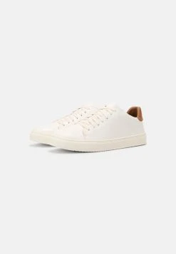 Prix Ourlé Pier One Baskets basses sneakers rond homme -VêtementsElite Boutique 3243dc97994f45bb8feb11f01be25206