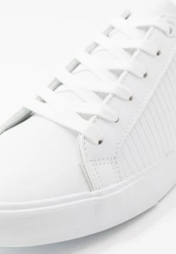 Pier One Prix Ourlé UNISEX - Baskets basses baskets & sneakers rond -VêtementsElite Boutique 33423579800b4b899a912fc16d240c2b