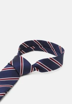 Promos Pier One SET - Cravate pochettes de costume rayures homme -VêtementsElite Boutique 351bc92d26974a3f83c162c44a4de806