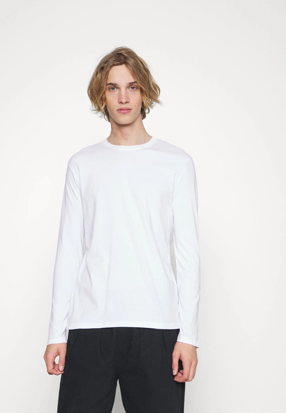 Pier One Prix Gelé 5 PACK - T-shirt à manches longues t-shirts & polos col rond homme 6 Pier One Prix Gelé 5 PACK - T-shirt à manches longues t-shirts & polos col rond homme – Image 4