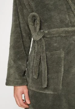 Pier One Peignoir Première Qualité sous-vêtements & chaussettes col châle homme -VêtementsElite Boutique 361a5ccda821467e8e3e1f7029360e39