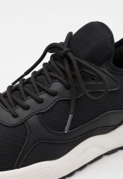 Prix Favorable Pier One UNISEX - Baskets basses baskets & sneakers rond -VêtementsElite Boutique 36cbe66cb08a40fbabcf0b96746d0e15